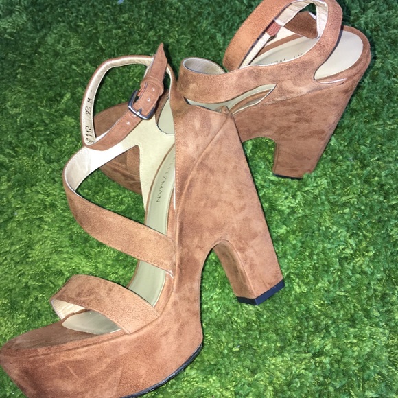9.5 Stuart Weitzman Camel Chunky Platform Heel - Picture 2 of 3